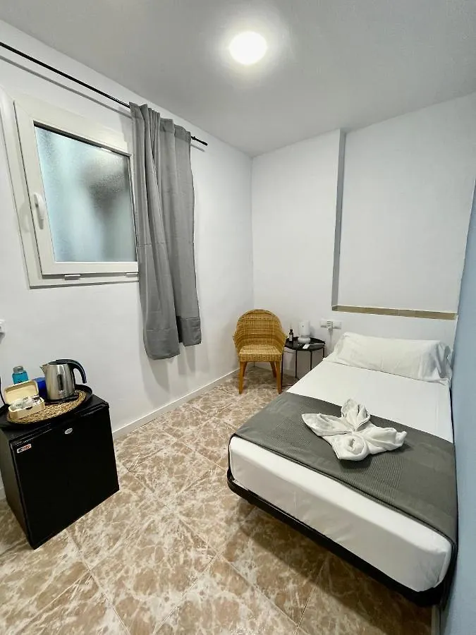 Madison Rooms Sitges 2*,